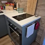 Klidný V Rodinném Domě V Blízkosti Centra Apartmán