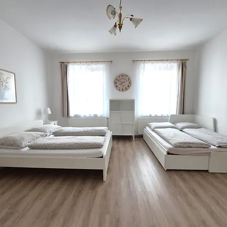 Lägenhet Klidny V Rodinnem Dome V Blizkosti Centra *