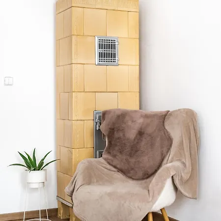 Apartament Klidny V Rodinnem Dome V Blizkosti Centra